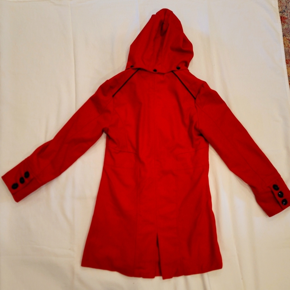 Red Wool Trenchcoat with Toggle details and Removable Hood - Picture 9 of 9